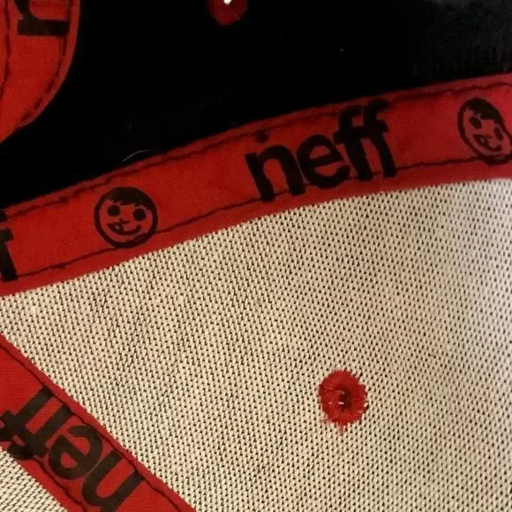 NEFF Black &‎ Red SnapBack Hat Wool Blend Size S/M